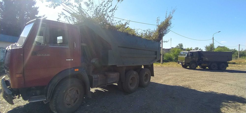 КАМАЗ-самоскид: пісок, щебінь, відсів, цегла, перегній, вивіз сміття.