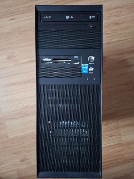 Komputer stacjonarny, używany, 1000GB, 8GB RAM
