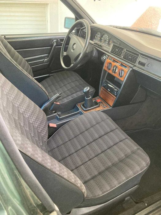 Mercedes-Benz 190 — fotografia 6
