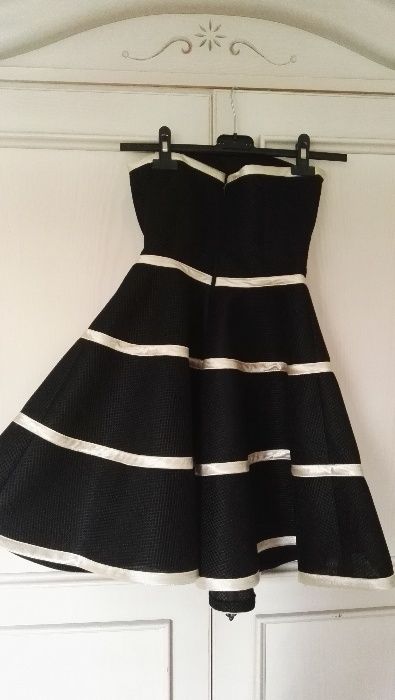 sukienka rozkloszowana rozmiar 34