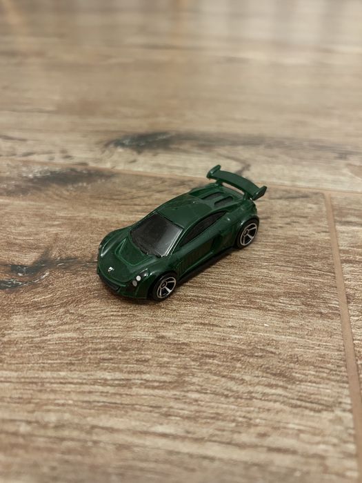 Zestaw 7 samochodów HotWheels