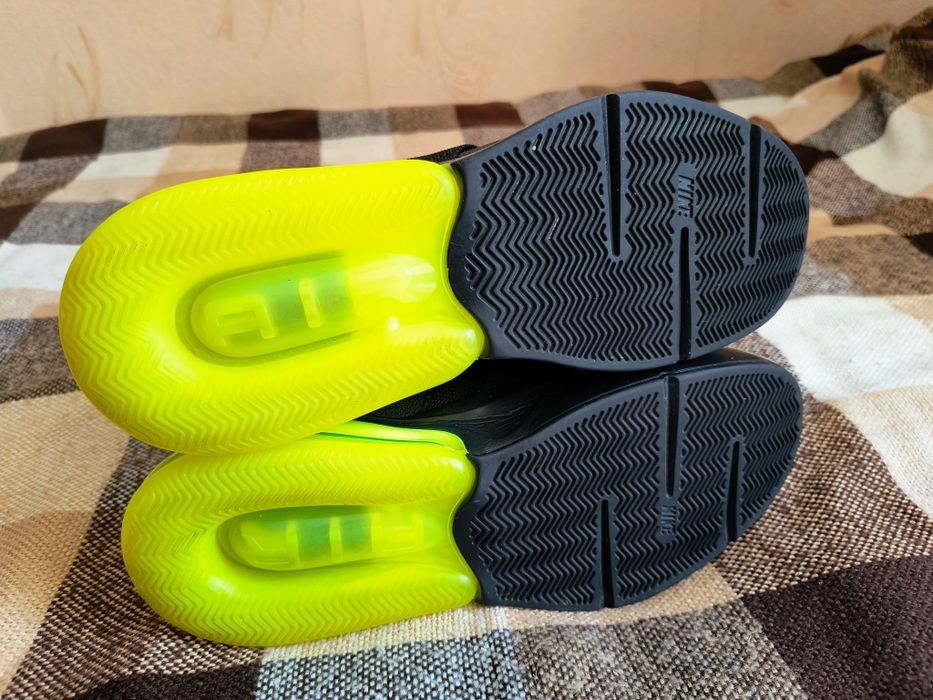 Кросівки Nike Air Force 270 Utility Volt