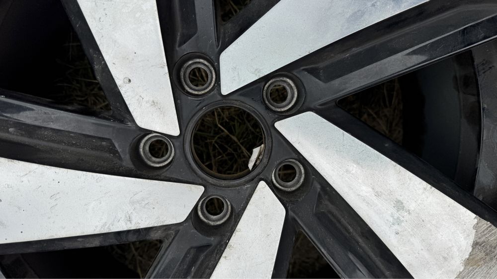 Диск volkswagen golf gti 7.5 рест R18 7,5j et49 колесо гольф гти гтi