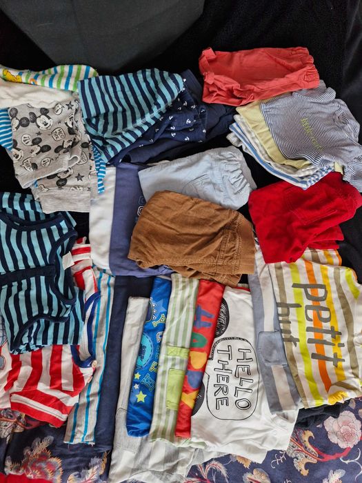 Paka 30 ubranek markowych 80