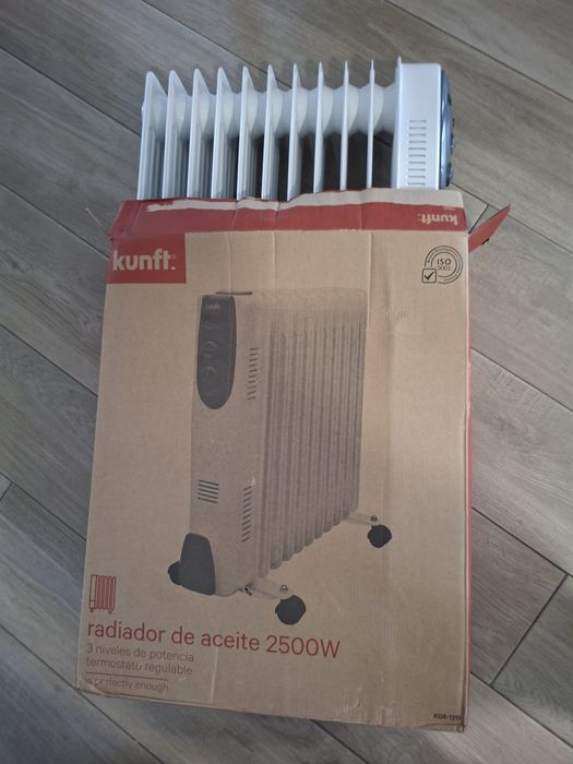 Aquecedor a óleo 2500W *novo, com caixa e tudo*