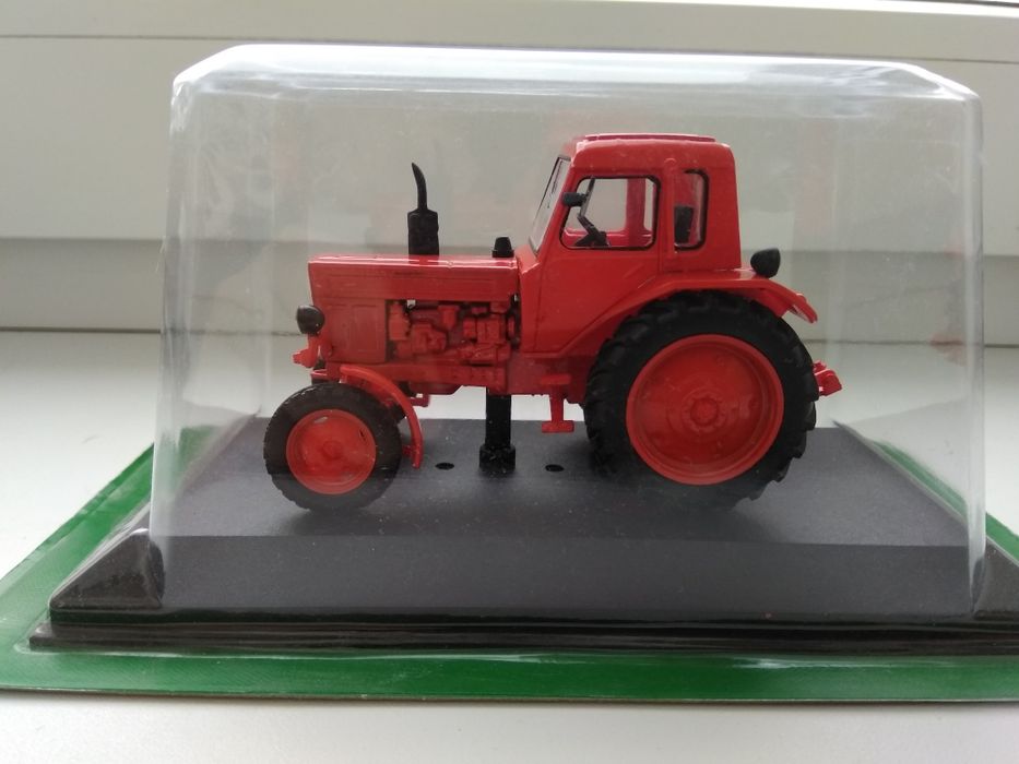 Модель трактор Hachette