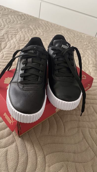 Puma carina preto e branco