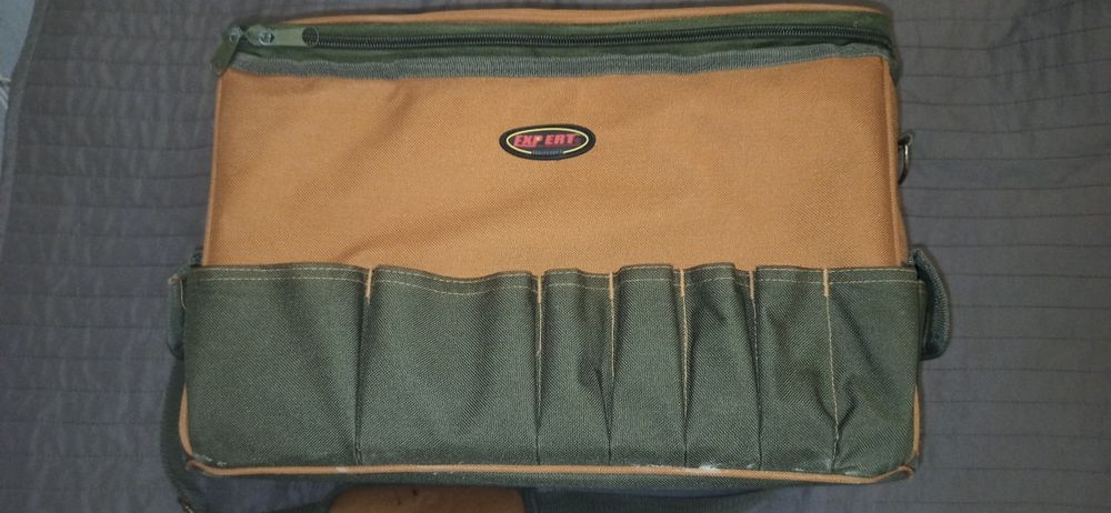Рибальська сумка Expert.  Для снастей, котушок та коробок.