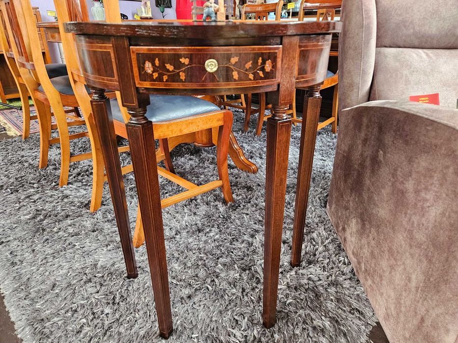Mesa de apoio, Restaurada