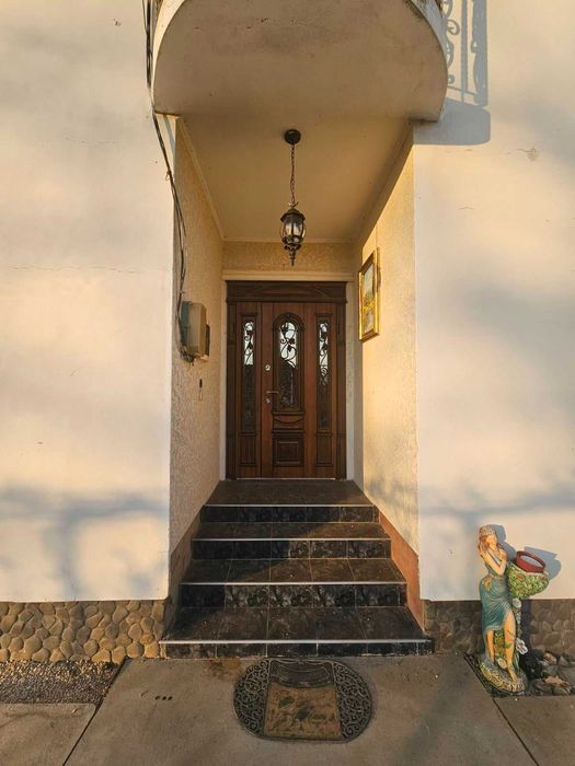 Довгострокова оренда приватного будинку