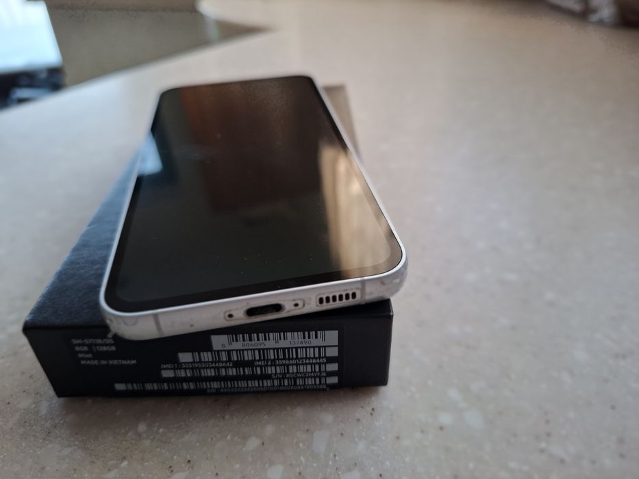 Galaxy S23 fe używany jak nowy !