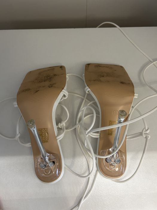 Sandalias da prettylittlething