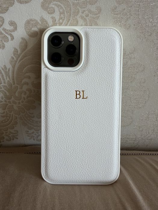 Capas iphone 12 pro com iniciais B.L
