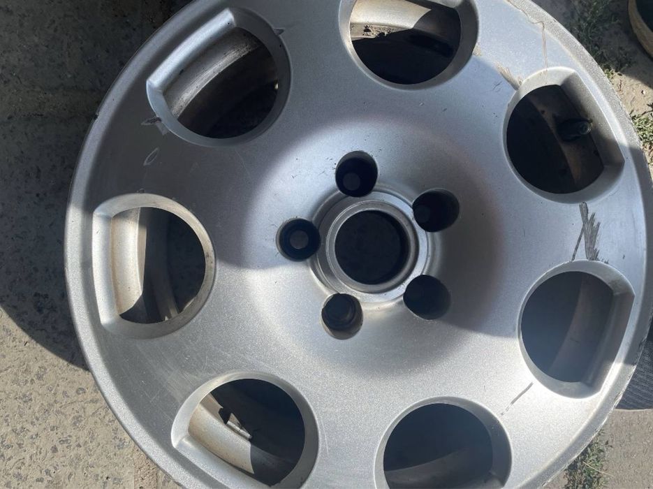 Комплект дисків на Volkswagen та на Audi   215-60 р16 розмір