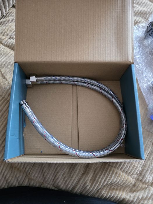 Bateria umywalkowa z funkcją oszczędzania energii