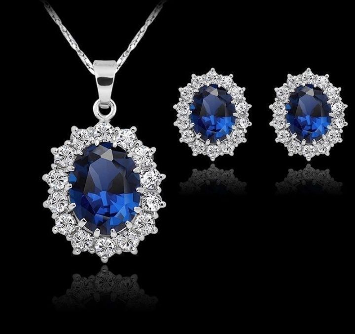 Zestaw biżuterii z cyrkoniami naszyjnik i kolczyki