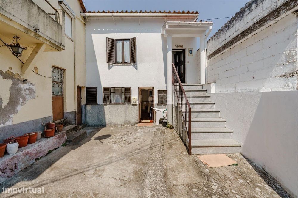 T1 Detached House / Seia, Seia, São Romão e Lapa dos Dinheiros