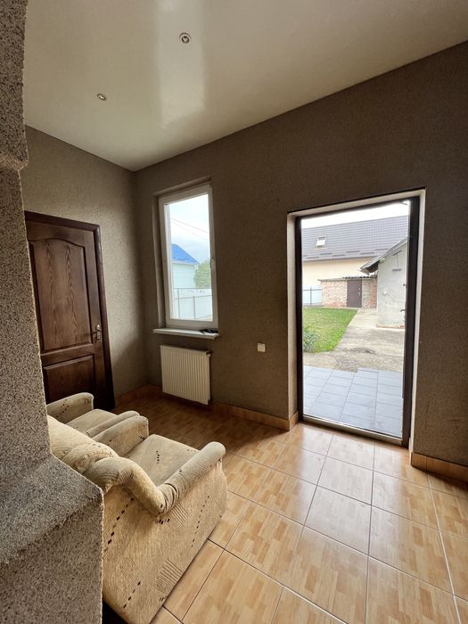 Оренда будинку вул.Коновальця на 3кімнати!