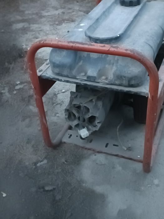 Agregat prądotwórczy, silnik Hondy