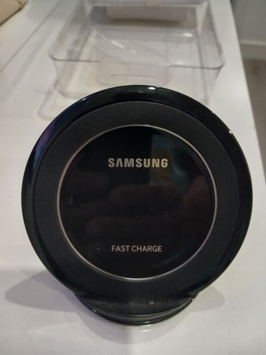 Samsung wireless fast charger