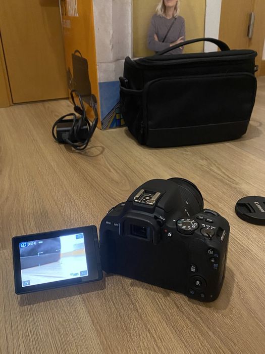 Canon EOS 200D + Mala + Lente + Fita