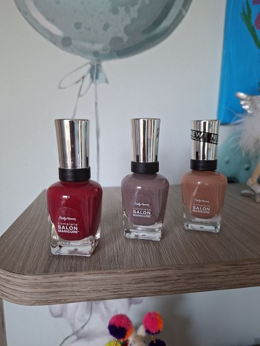 Lakiery do paznokci Sally Hansen Complete Salon  230, 370, 543