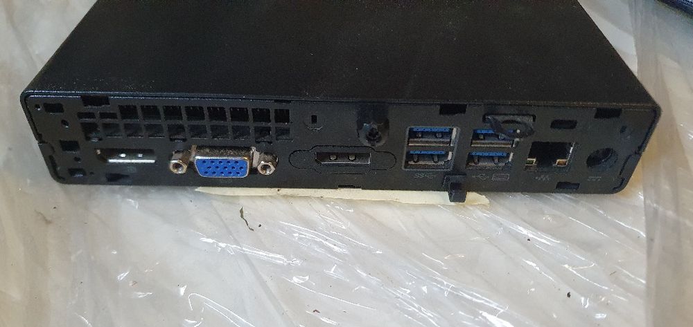 Komputer z wyposażeniem