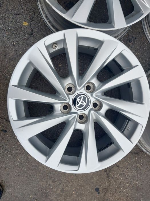 Felgi aluminiowe oryginalne Toyota Camry Lift 7.5J x R17 ET45