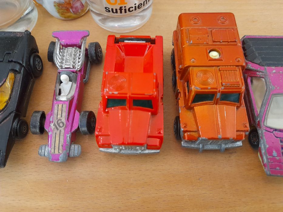 Carros Matchbox SUPERFAST com danos