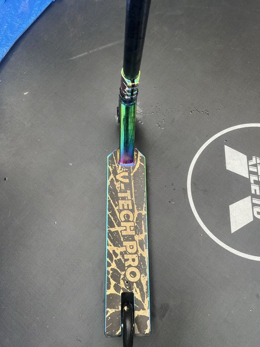 Продам Трюковий Самокат V-Tech-Pro rainbow