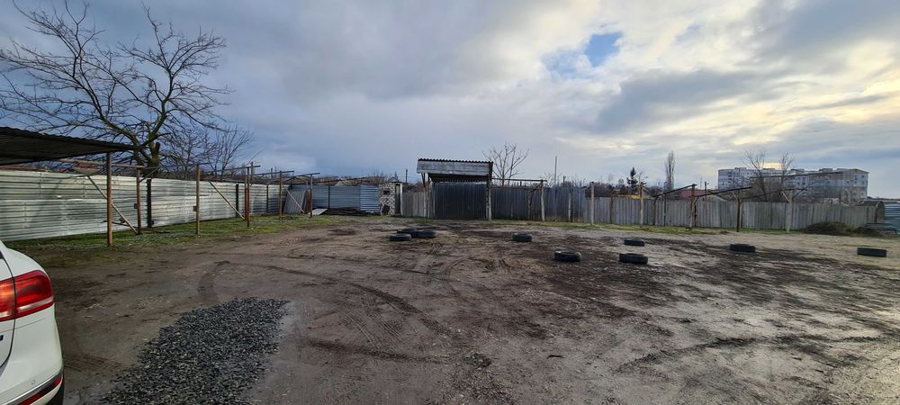 Продаж автостоянки території. 0.25 га. Октябрьске. Без комісії.
