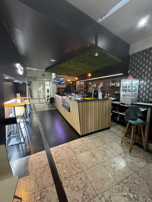 Trespasse de Café/restaurante nas Galerias Jardins do Lis, Leiria