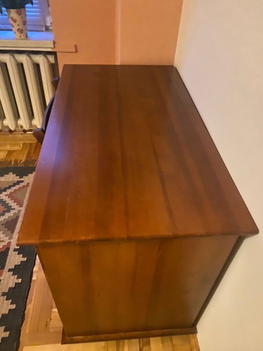 Sprzedam biurko drewniane sosnowe