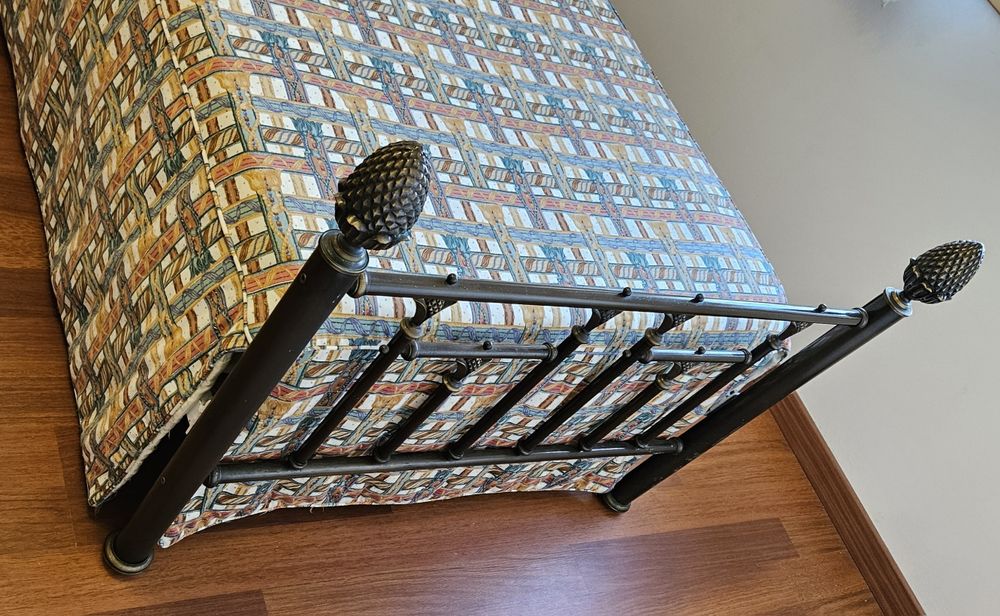 Cama metálica 1.0m x 1.85m