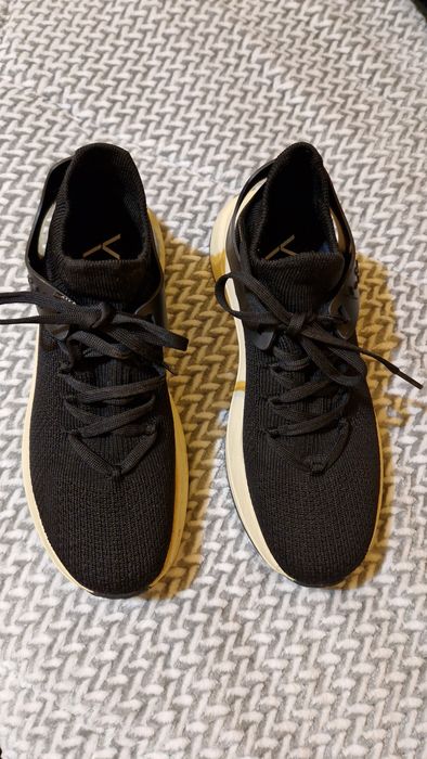 Sapatilhas, tamanho 39, marca Y-SAY