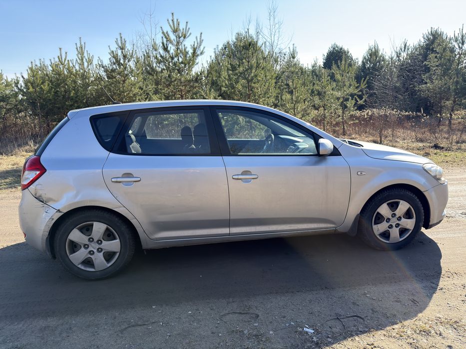 Kia ceed 1.4 90KM 2010r
