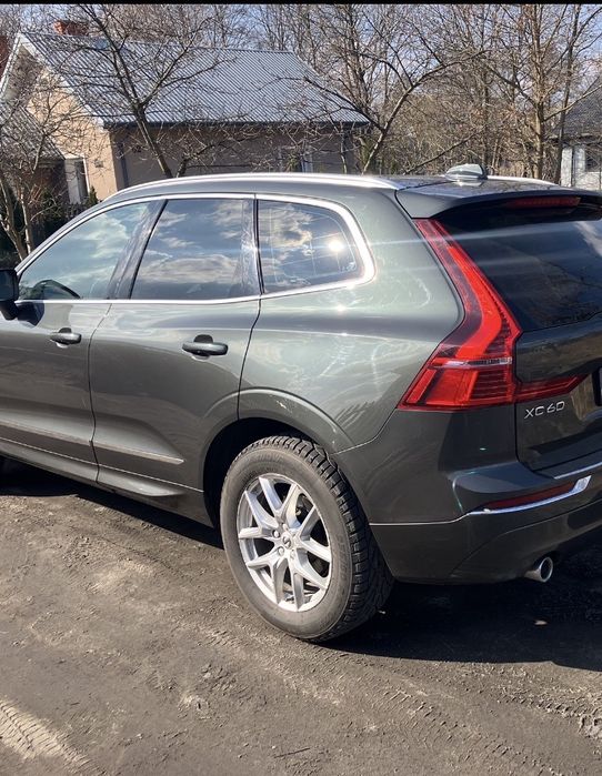 Volvo xc60 D4 2019  rok