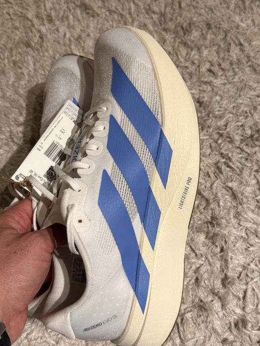 Sapatilhas adizero evo Sl novas