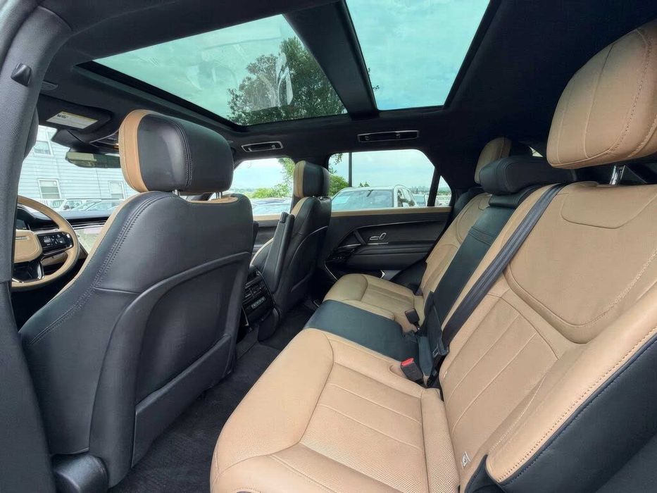 Land Rover Range Rover Sport      2023