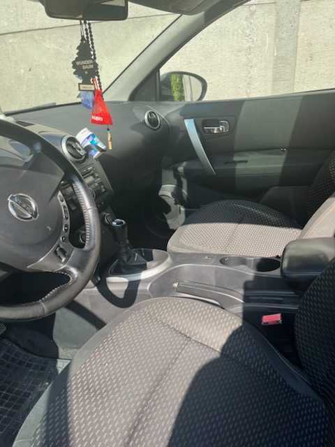 nissan qashqai+2 po kolizji