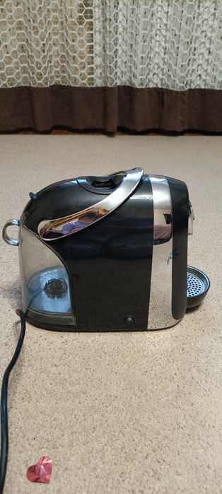 Кавова машина капсульна кофеварку Tchibo Cafissimo.