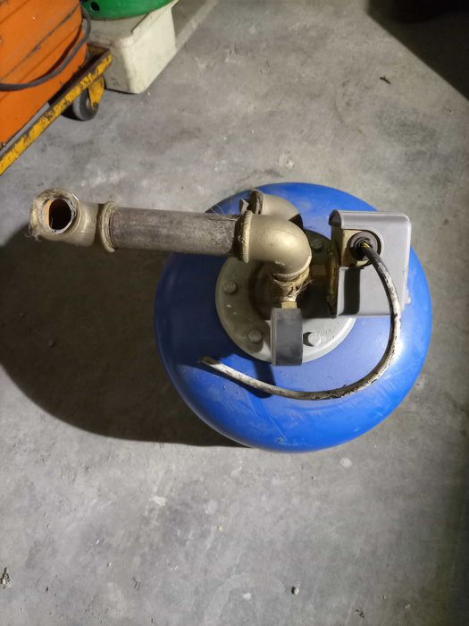 Bal o De Press o De gua Com Pressostato Ferment es OLX pt