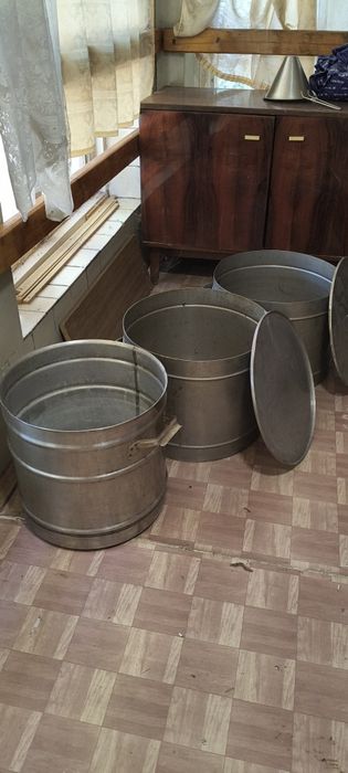 Каструля нержавейка с крышкой.