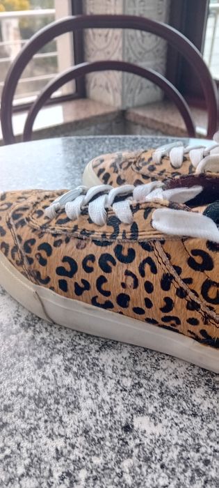 Sapatilhas leopardo de marca