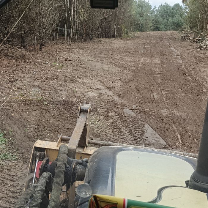 Usługi koparką -ładowarka , koparką gąsienicowa 16t , transport 6×6