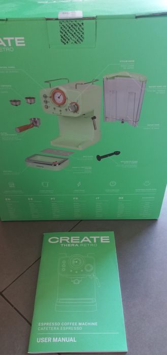 Máquina de Café em caixa com manual