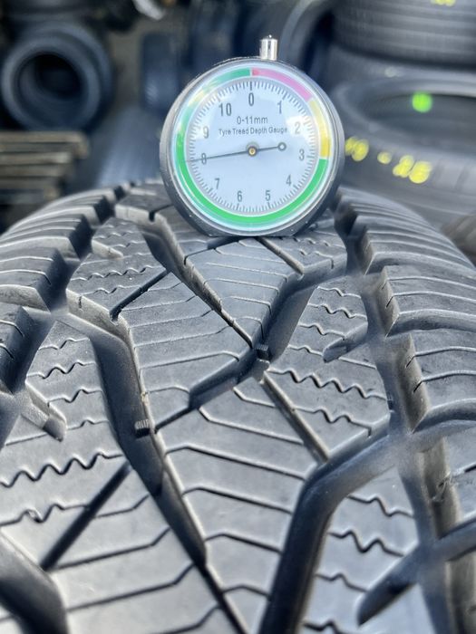 215/65/16 Barum Quartaris 5 8mm