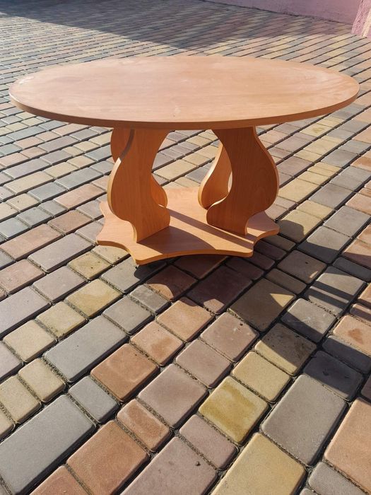 Журнальний столик