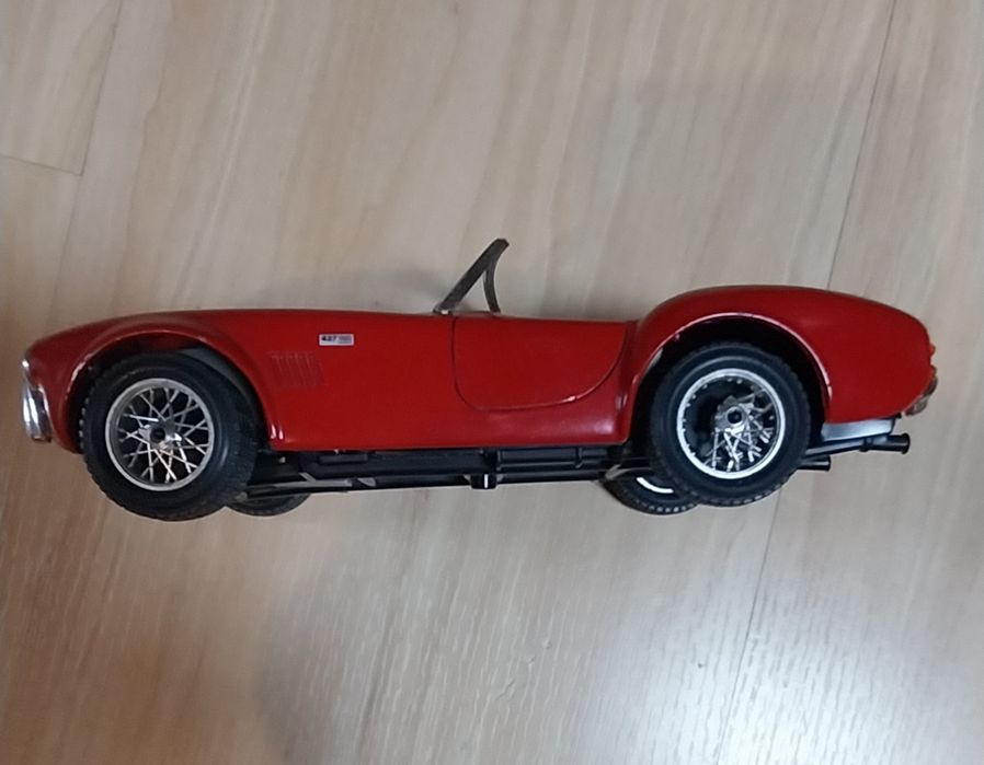 Miniatura antiga Burago Ford AC Cobra escala 1/24