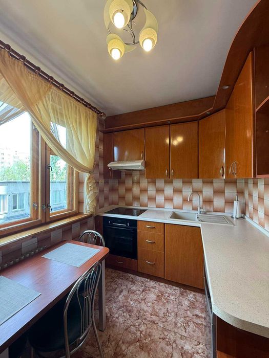 LS-19 Продам 3-х кім. квартиру метро Перемога